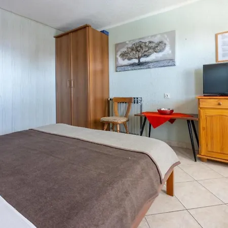 Ferienwohnung Fur 3 Personen Ca 30 Qm In Crikvenica, Kvarner Bucht Und Umgebung - B60803 Apartament Crikvenica